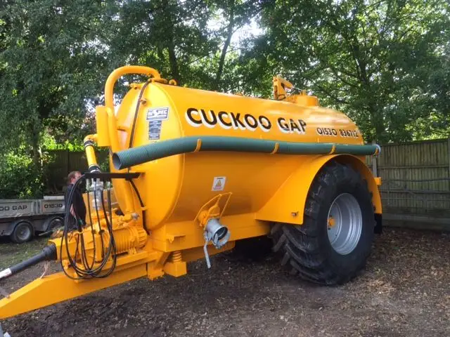 2400 GALLON DUST SUPPRESSION TANKER WITH RAIN GUN CANNON: Swipe To View More Images